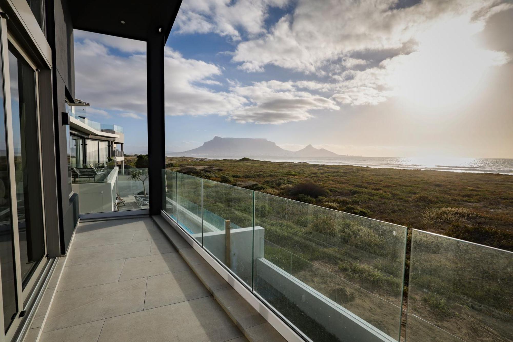 Ocean 9 - Sunset Beachfront Residency Kapstadt Exterior foto