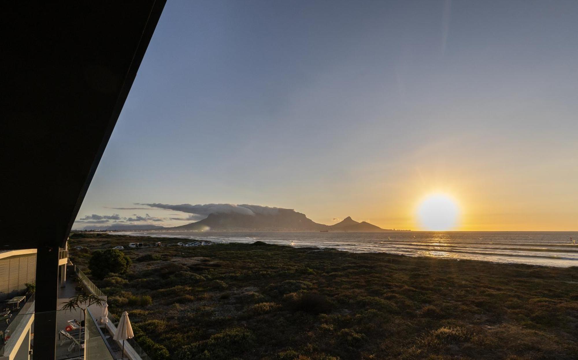Ocean 9 - Sunset Beachfront Residency Kapstadt Exterior foto