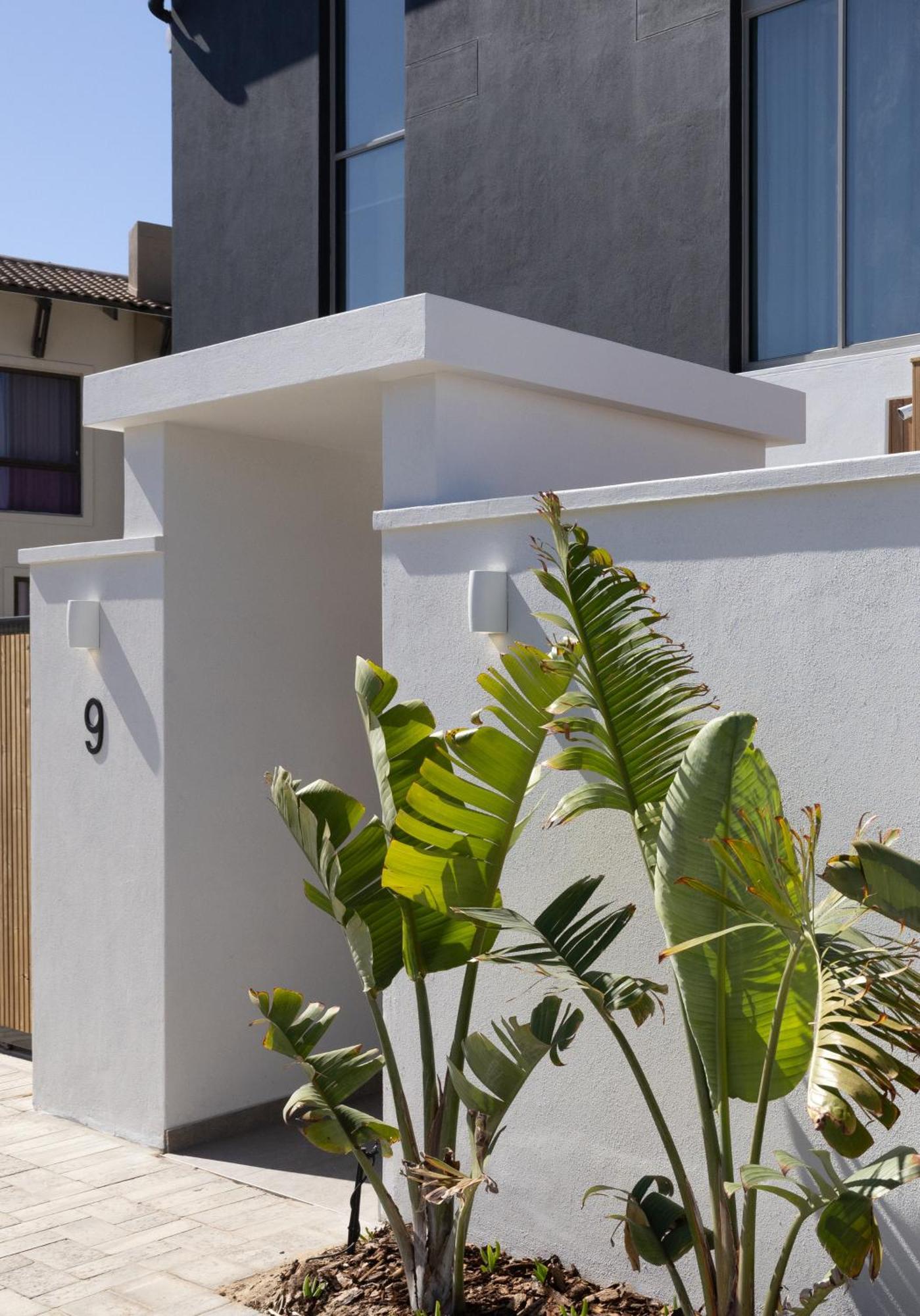 Ocean 9 - Sunset Beachfront Residency Kapstadt Exterior foto